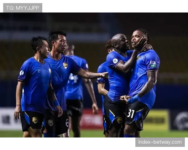 大连文体旅对阵江西鲸裕清酒 B组球队争夺激烈